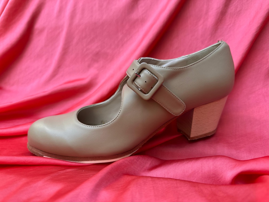 Zapato Begoña Cervera mod. Tablas color Box Maquillaje talla 38.5