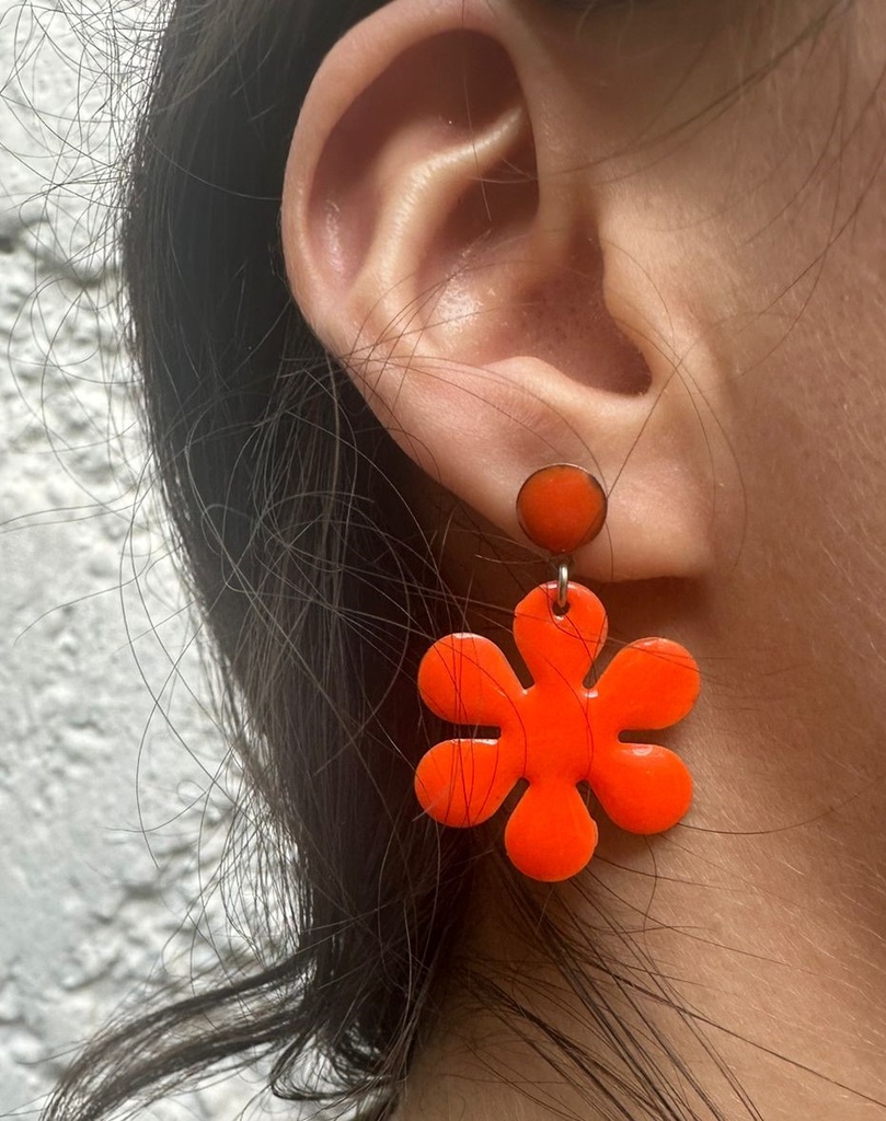 [ARE00107023] Aretes 6 pétalos (Naranja)