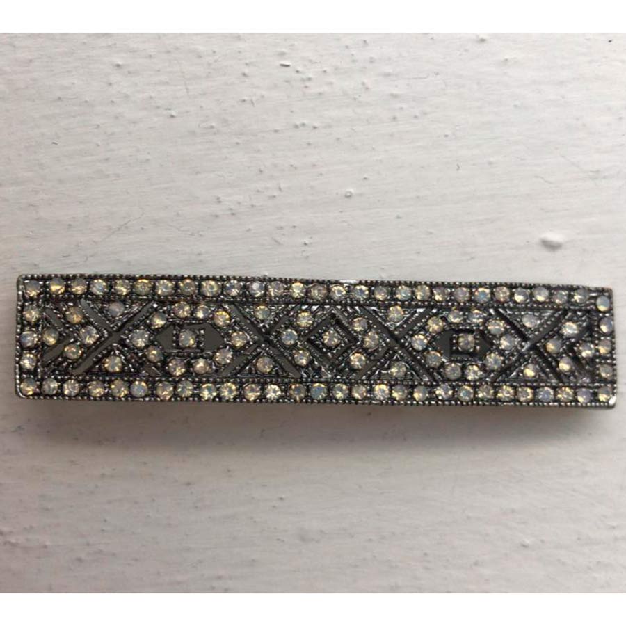 Broche rectangular con piedra