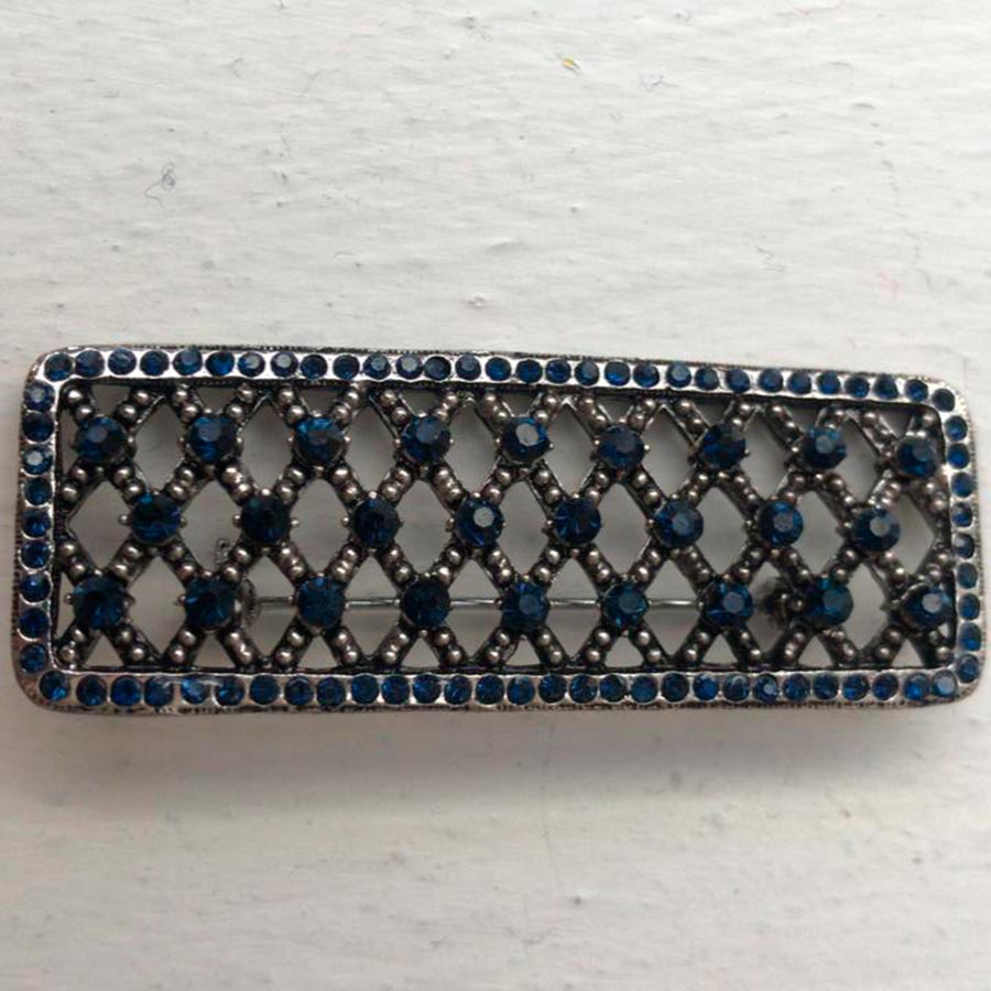 Broche rectángulo con pedrería
