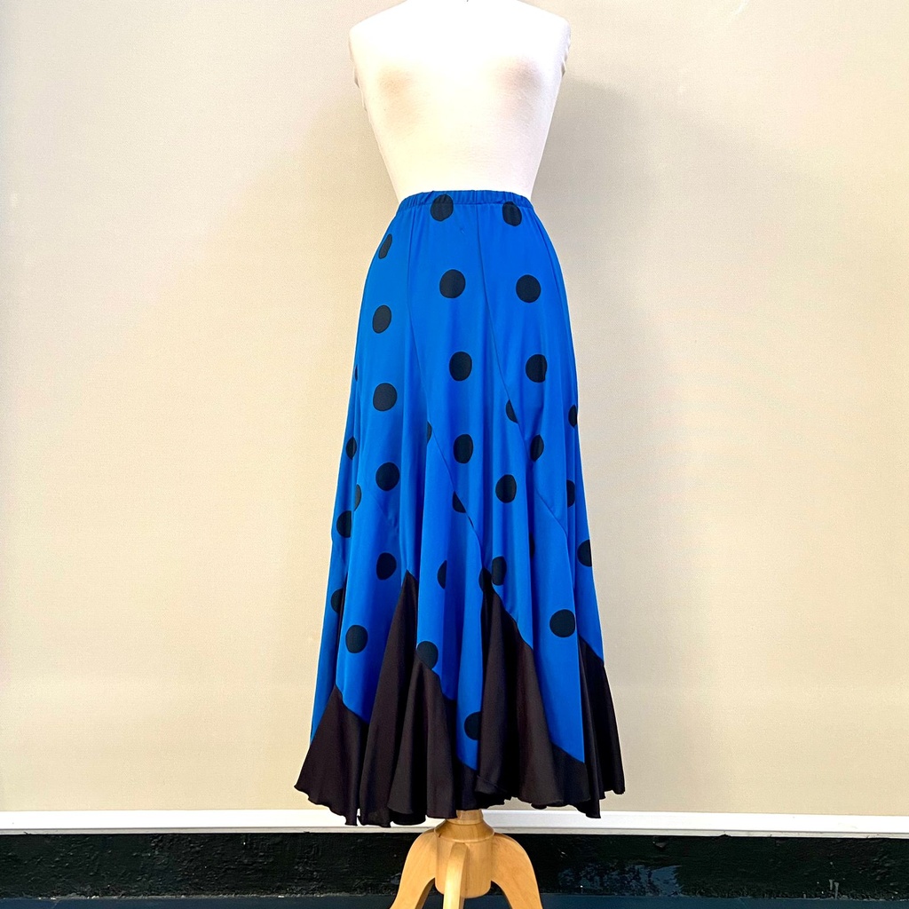 Falda flamenco caracol azul con lunares negros y olán negro 