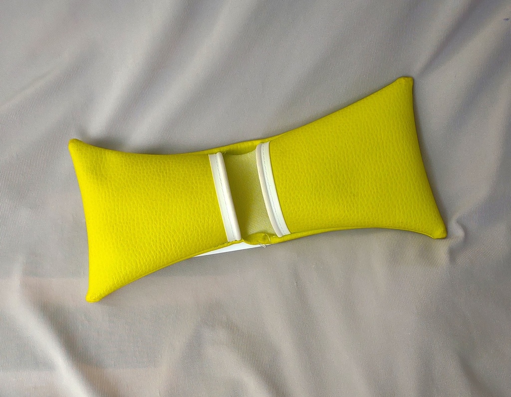 Estuche de Castañuelas del Sur sencillo color amarillo