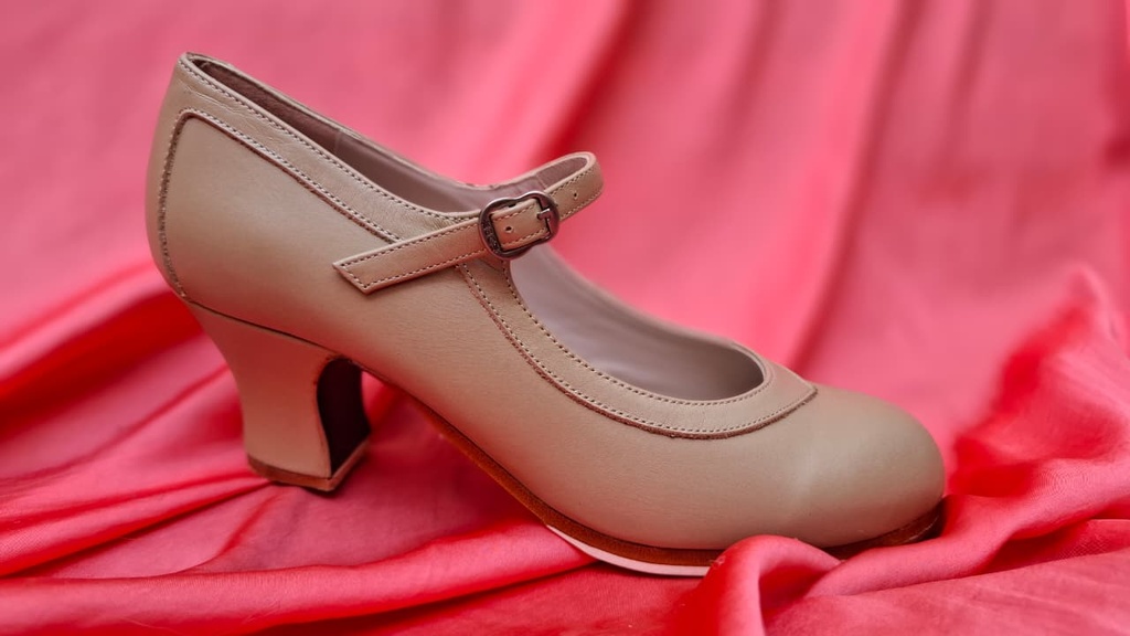 [ZBC00405047T375] Zapato Begoña Cervera mod. Salon Correa color Box Maquillaje talla 37.5