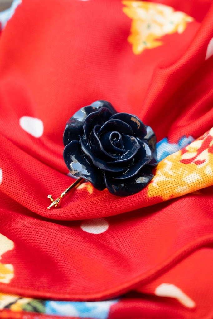 Broche Rosa negro