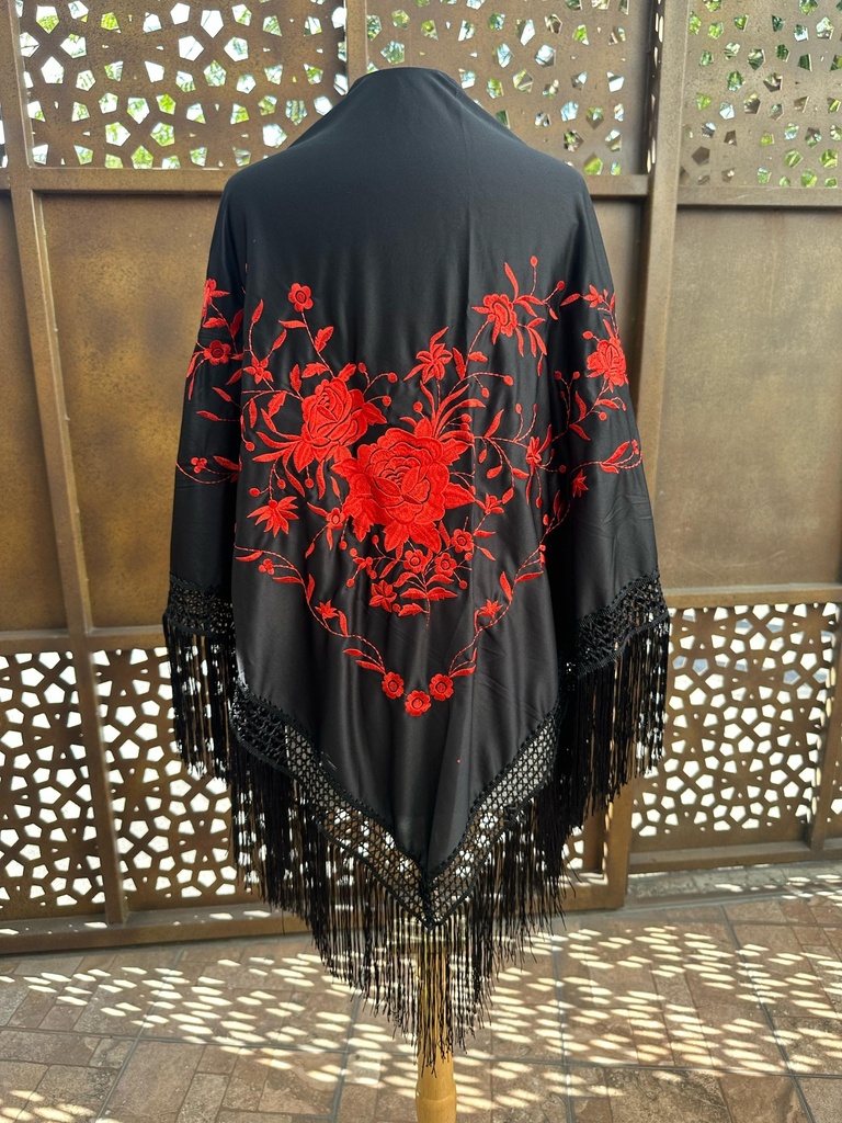 Mantón triangular negro diferentes colores de bordado