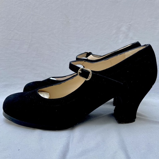 [ZBC00415T39.5] Zapato Begoña Cervera salón correa ante negro n. 39.5