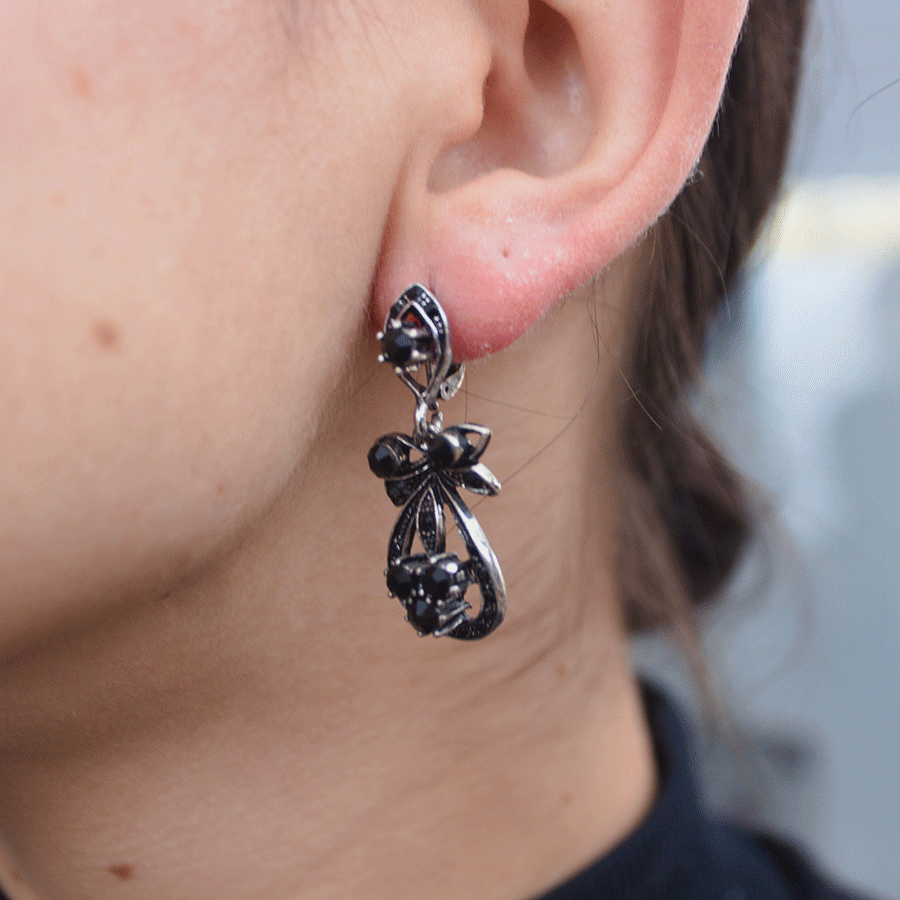 [ARE00129001] Aretes Moño y piedra negra