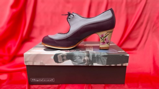 [ZBC00403001T40] Zapato Begoña Cervera mod. Angelito color morado talla 40
