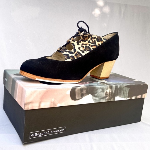 [ZBC00404114T395] Zapato Begoña Cervera Leopardo ante n. 39.5
