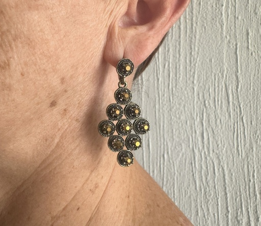 [ARE00133028] Aretes rombo de pedrería dorada
