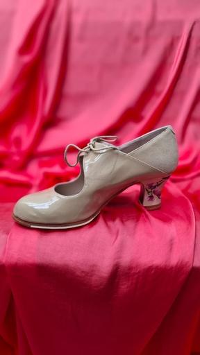 Zapato Begoña Cervera mod. Arty color Maquillaje Charol tacón pintado