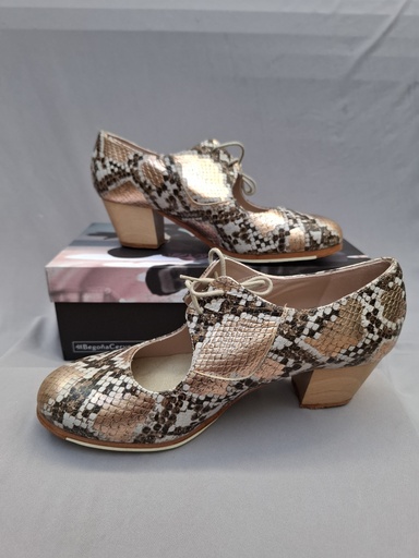 Zapato Begoña Cervera Cordonera serp fantasía rosa 