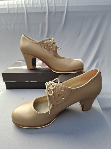 Zapato Begoña Cervera mod. Candor color maquillaje 